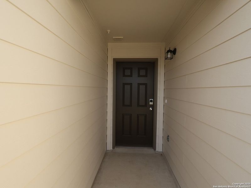 Exterior details and patio area of a home in Greenspoint Heights, Seguin (Image 26).