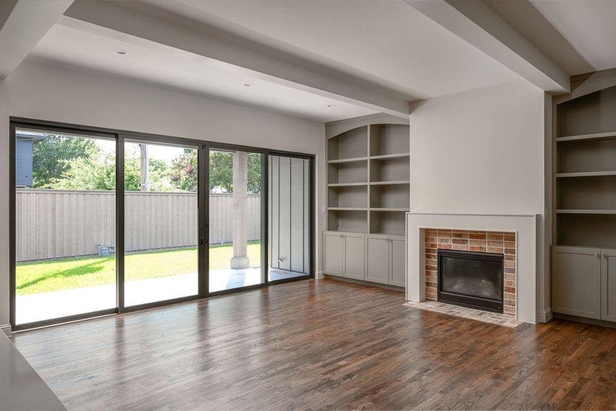 Spacious, unfurnished interior of a new home in , Dallas (Image 13).