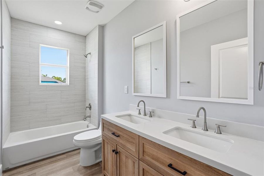 Furnished interior view inside a new home in , Cape Coral (Image 12).