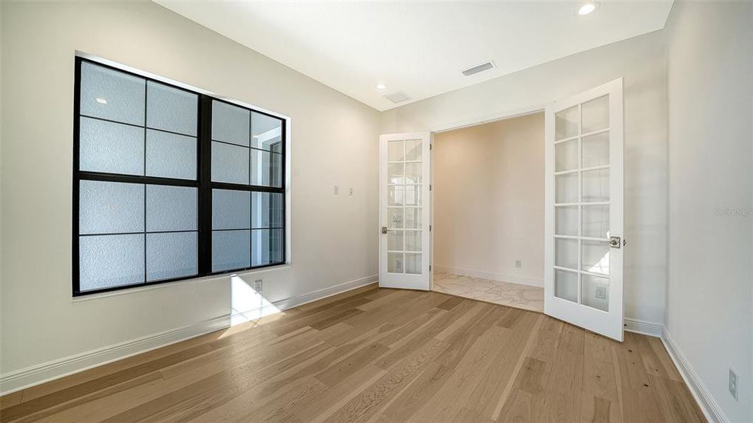 Spacious, unfurnished interior of a new home in , Venice (Image 22). Spacious, unfurnished interior of a new home in , Venice (Image 22).