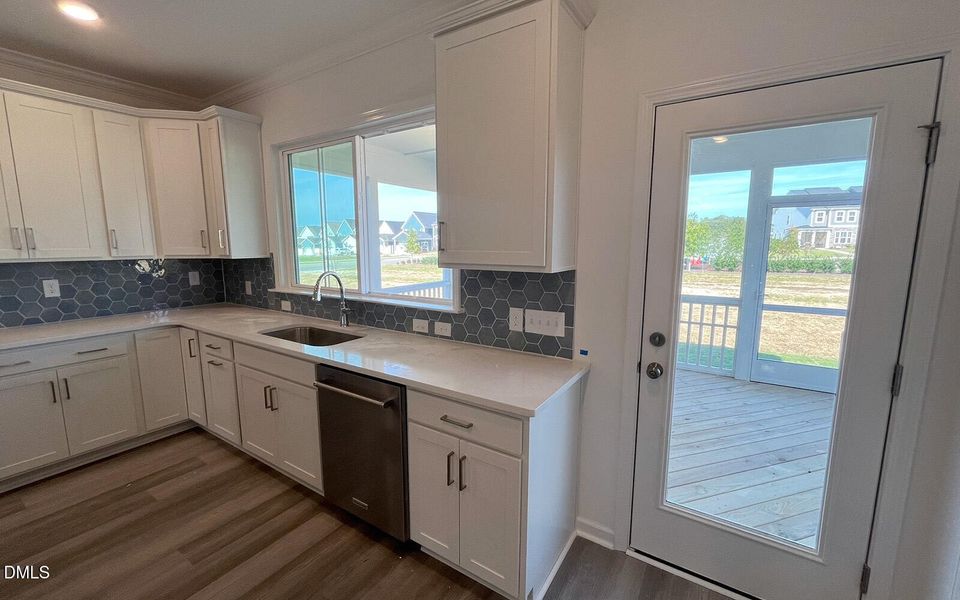 Declan_2431_Kitchen_Side_Wendell_Falls_B Declan_2431_Kitchen_Side_Wendell_Falls_B