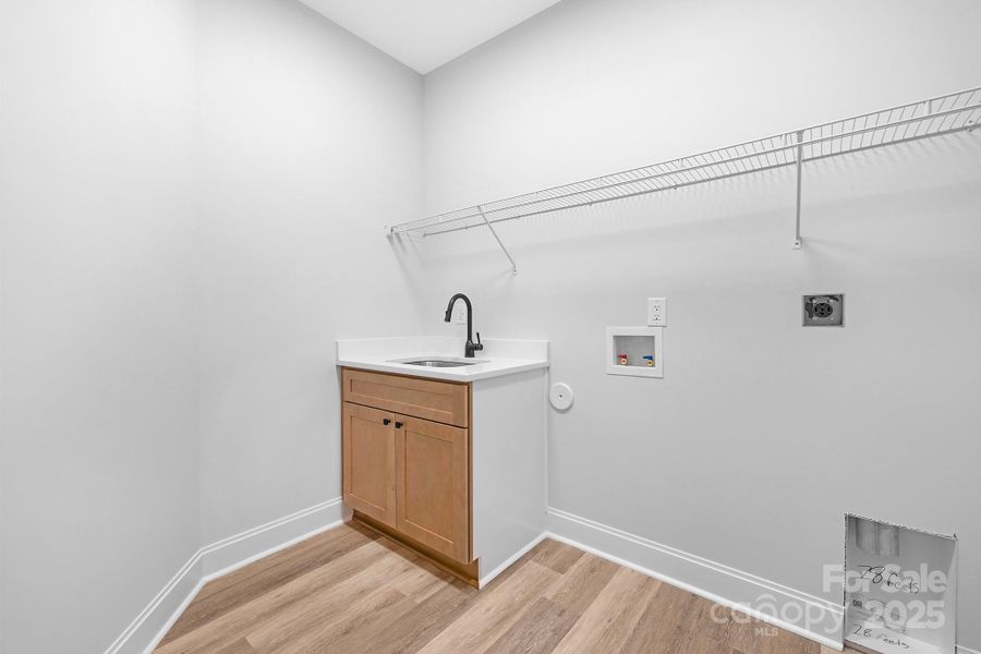 Image 33 of a home in .