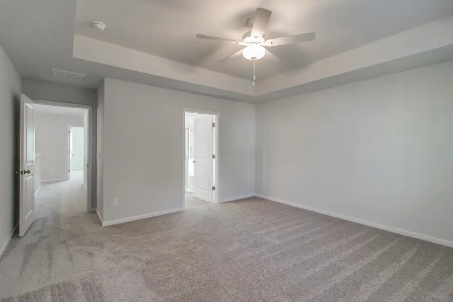 Spacious, unfurnished interior of a new home in Killians Crossing, Blythewood (Image 33).