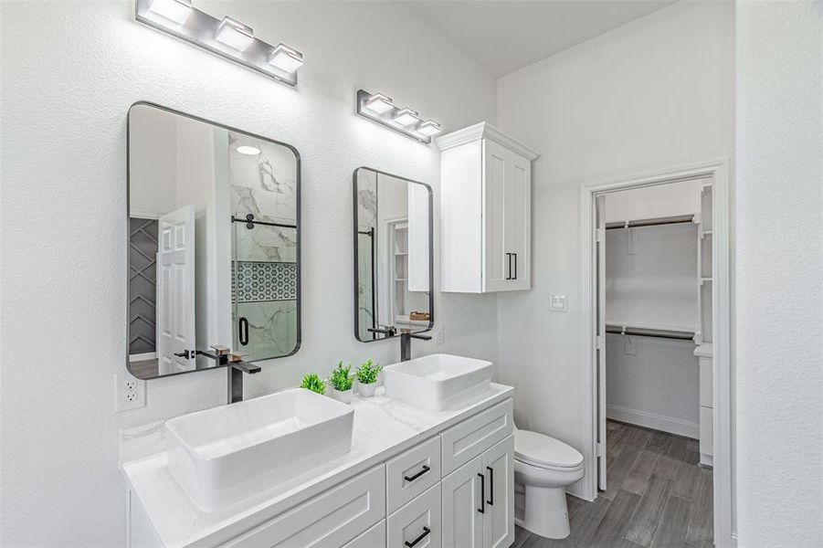 Furnished interior view inside a new home in , Granbury (Image 11).