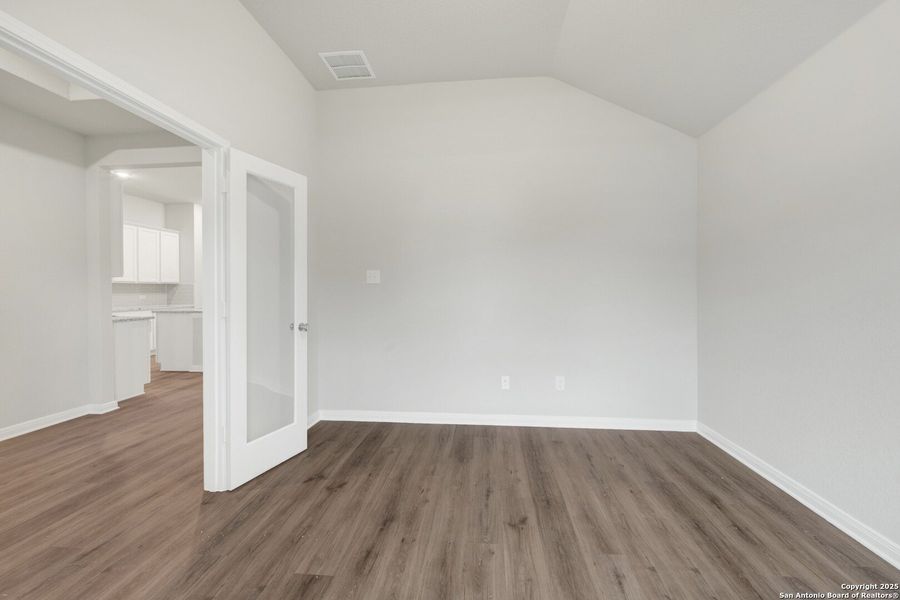 Spacious, unfurnished interior of a new home in Paloma Park, Converse (Image 39).