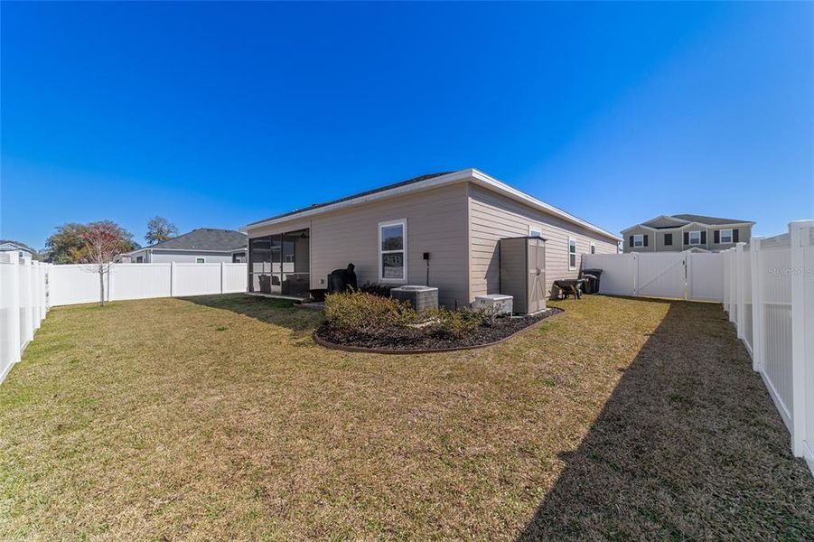 Exterior details and patio area of a home in Millwood, Ocala (Image 38).
