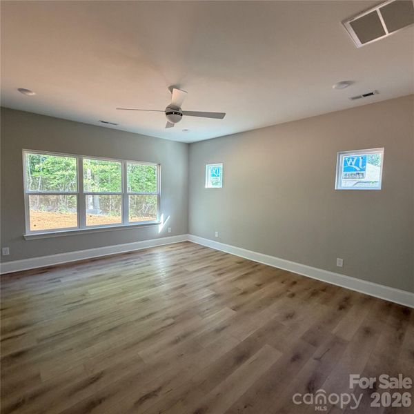 Spacious, unfurnished interior of a new home in , Charlotte (Image 6).