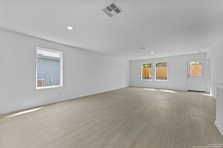 Spacious, unfurnished interior of a new home in Torian Village: Watermill Collection, San Antonio (Image 20). Spacious, unfurnished interior of a new home in Torian Village: Watermill Collection, San Antonio (Image 20).