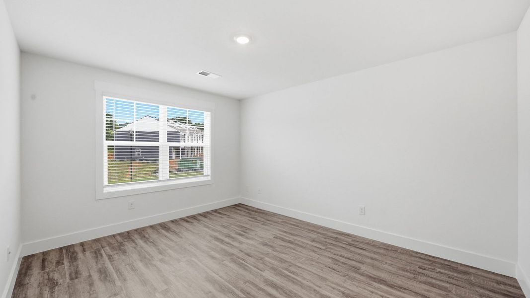 Spacious, unfurnished interior of a new home in The Arbor Townhomes, Kingsport (Image 20).