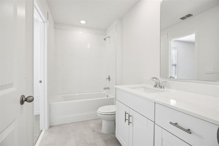 Furnished interior view inside a new home in , Lady Lake (Image 10).