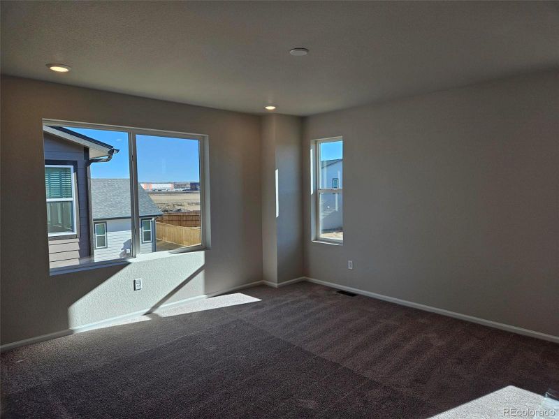 Spacious, unfurnished interior of a new home in , Brighton (Image 13).