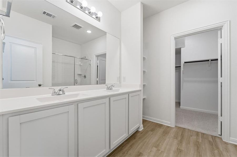 Furnished interior view inside a new home in La Terra, Celina (Image 8).
