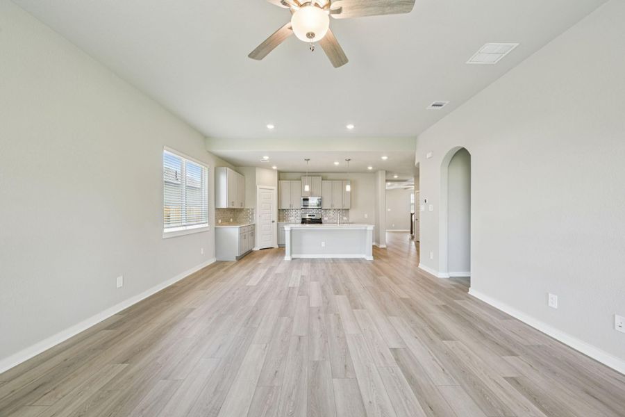 Photo is not of the actual home but is an inspirational photo of builder’s model home and may depict options, furnishings, and/or decorator features that are not included. Photo is not of the actual home but is an inspirational photo of builder’s model home and may depict options, furnishings, and/or decorator features that are not included.