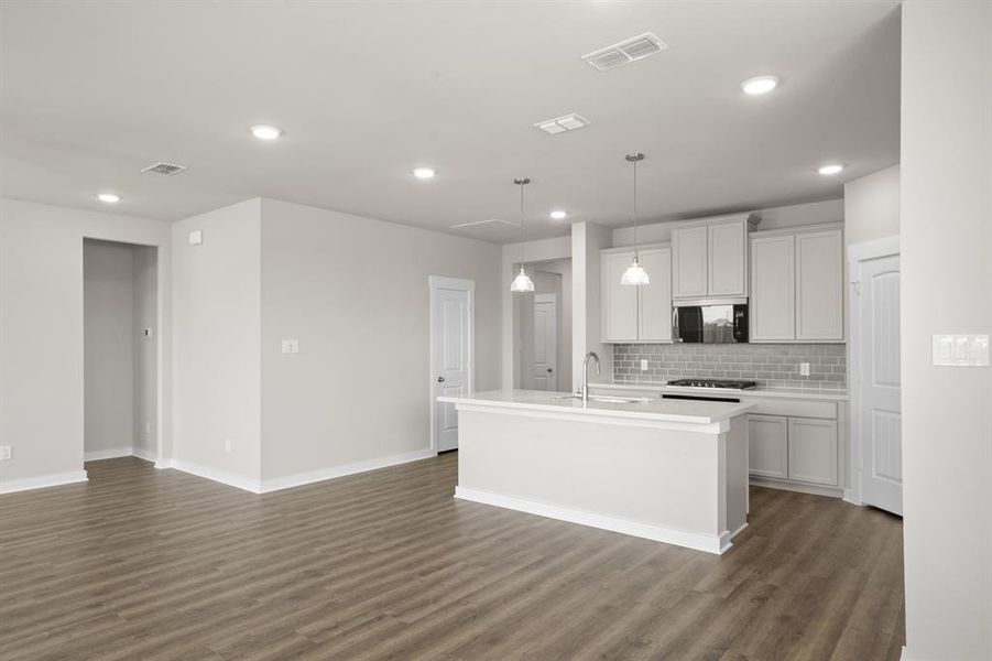 6928 Deadwood- Dining-2 6928 Deadwood- Dining-2
