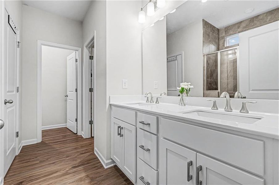 Furnished interior view inside a new home in , Cartersville (Image 20).