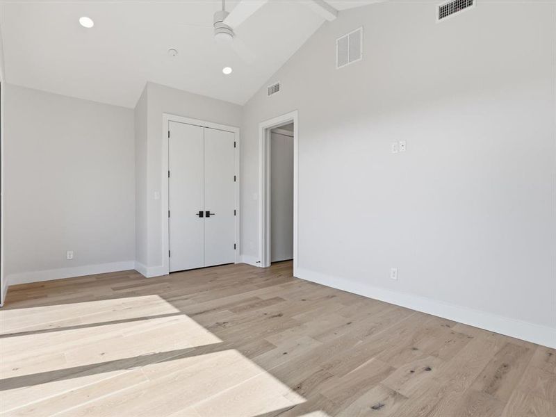 Spacious, unfurnished interior of a new home in , Fort Worth (Image 33).