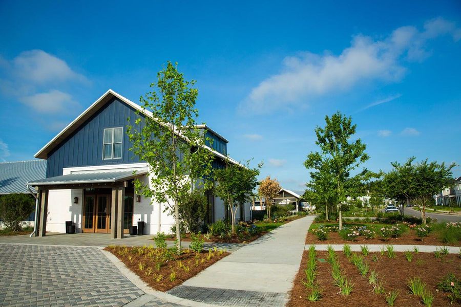 Community amenities in , Summerville (Image 65).