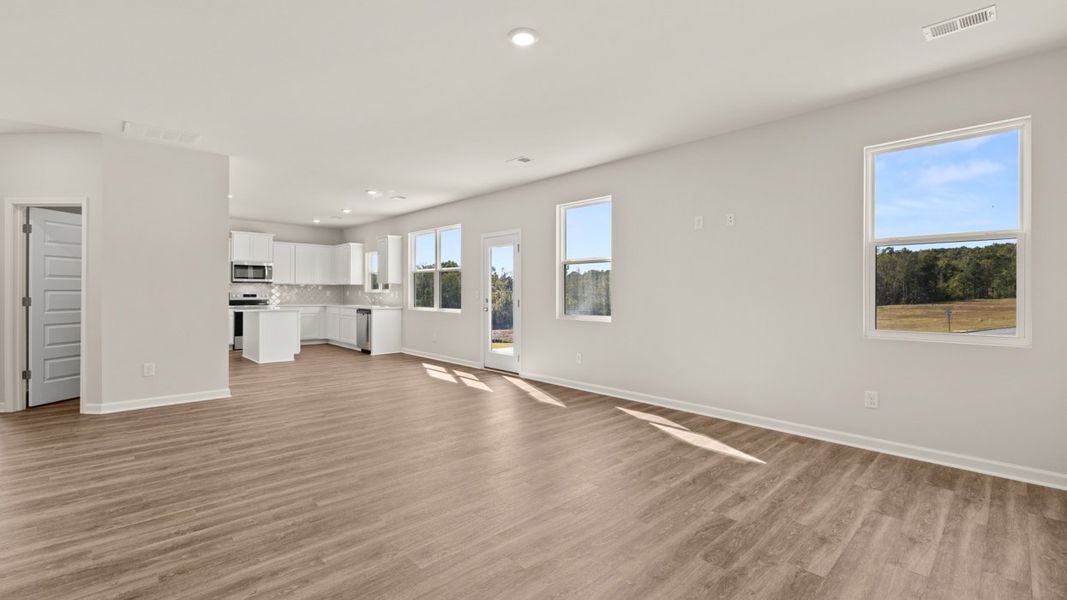 Spacious, unfurnished interior of a new home in Locust Grove Station - Cedar Ridge, Locust Grove (Image 17).