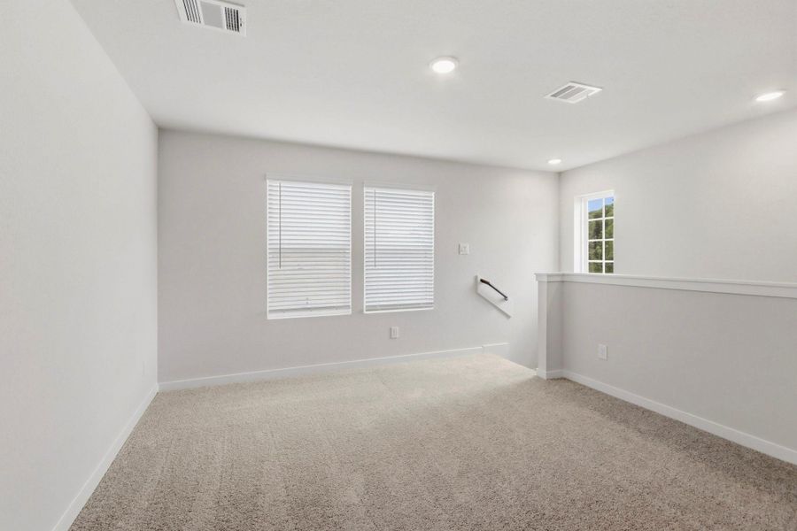 Spacious, unfurnished interior of a new home in Crockett Meadows, Conroe (Image 12). Spacious, unfurnished interior of a new home in Crockett Meadows, Conroe (Image 12).