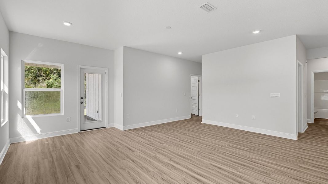 Spacious, unfurnished interior of a new home in Ashton Park Phase III, Freeport (Image 16). Spacious, unfurnished interior of a new home in Ashton Park Phase III, Freeport (Image 16).