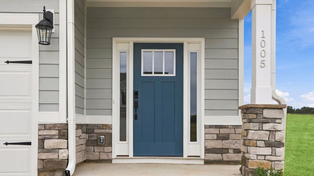 Exterior details and patio area of a home in Sycamore Cove, Woodruff (Image 3).
