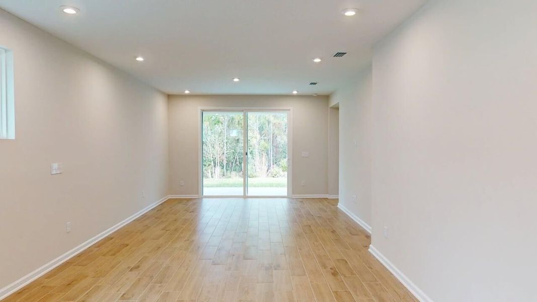 Spacious, unfurnished interior of a new home in RiverTown - Forest, St. Johns (Image 6).
