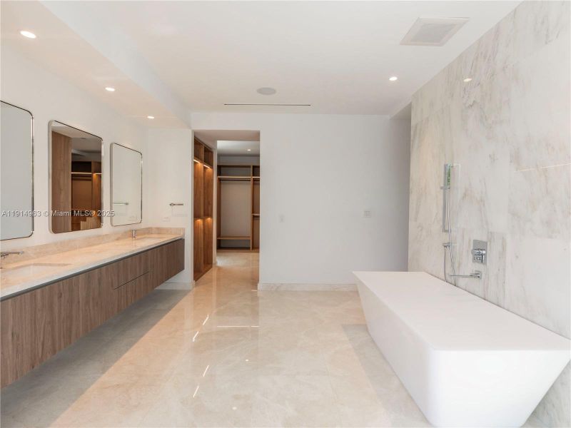 Furnished interior view inside a new home in , Pinecrest (Image 7).