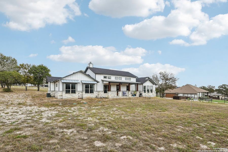 Image 43 of a home in .