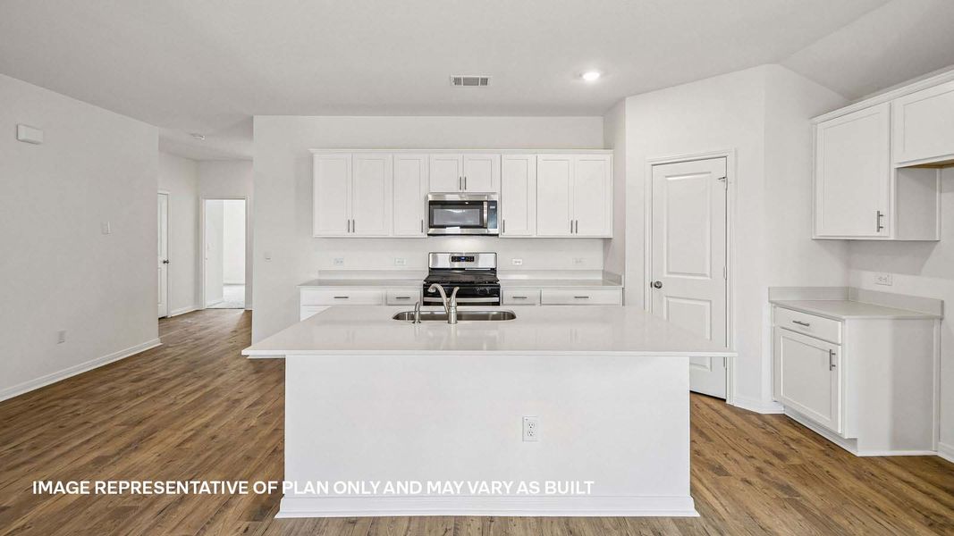 Representative furnished interior of a home built from the The Gaven by D.R. Horton in Prairie Lakes, Buda (Image 7).