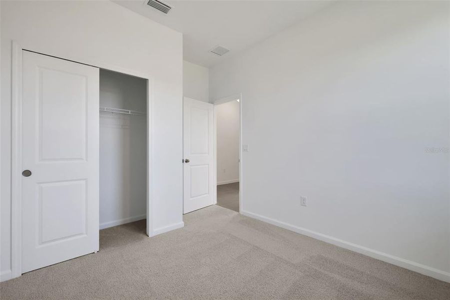 Spacious, unfurnished interior of a new home in Seaport Village, Tavares (Image 13).