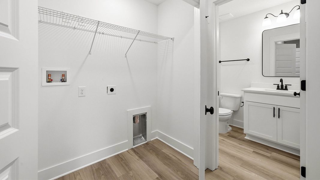 Spacious, unfurnished interior of a new home in Palm Street Townhomes, Destin (Image 25).