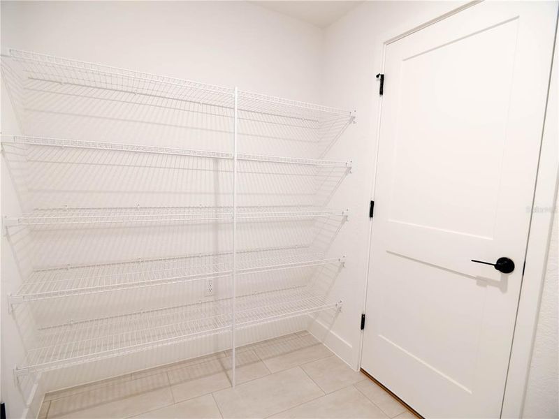 Spacious, unfurnished interior of a new home in , Ocala (Image 11).