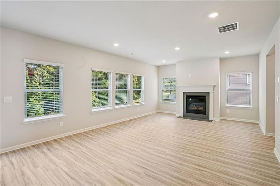 Spacious, unfurnished interior of a new home in Ivey Township, Dallas (Image 38). Spacious, unfurnished interior of a new home in Ivey Township, Dallas (Image 38).