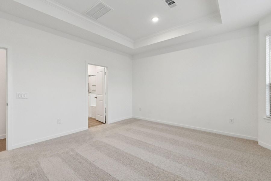 Spacious, unfurnished interior of a new home in Mavera, Conroe (Image 27).