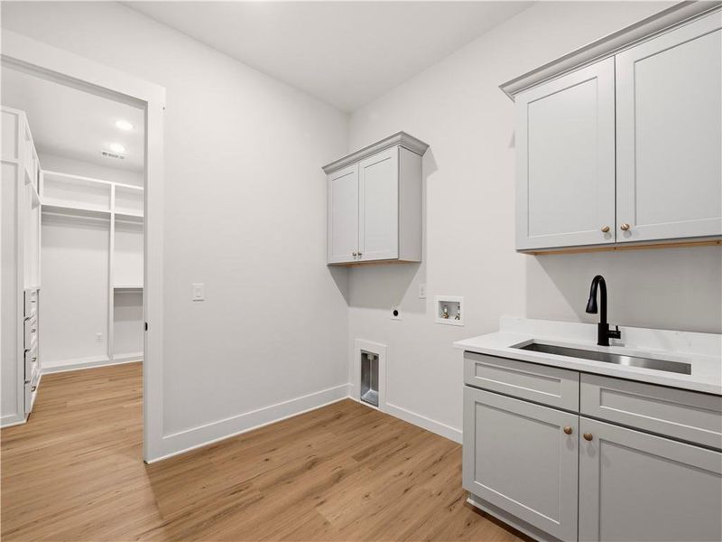Furnished interior view inside a new home in , Gainesville (Image 44).