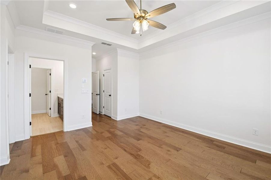 Spacious, unfurnished interior of a new home in Ward's Crossing Townhomes, Johns Creek (Image 25).