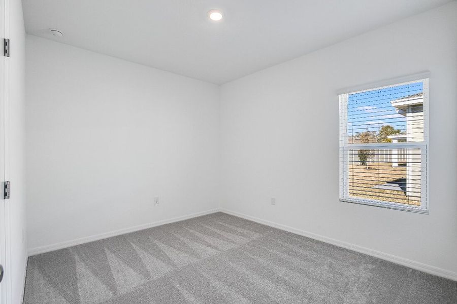 Spacious, unfurnished interior of a new home in Coopers Meadow, Jacksonville (Image 13).