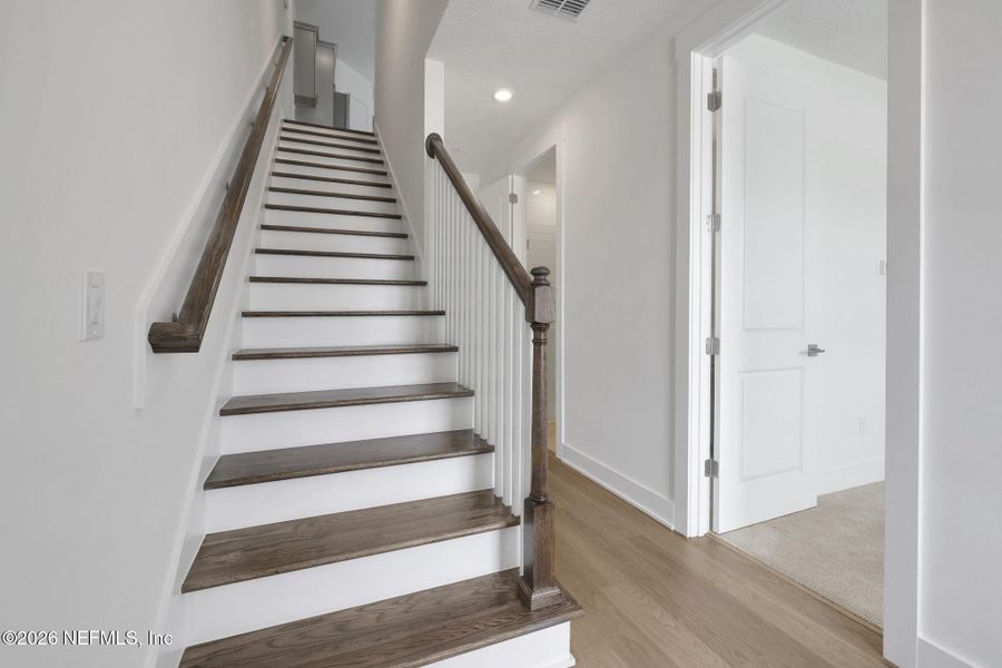 Spacious, unfurnished interior of a new home in , Jacksonville Beach (Image 21).