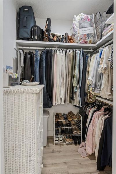 Close-up of interior finishes inside a home in , Minneola (Image 23).