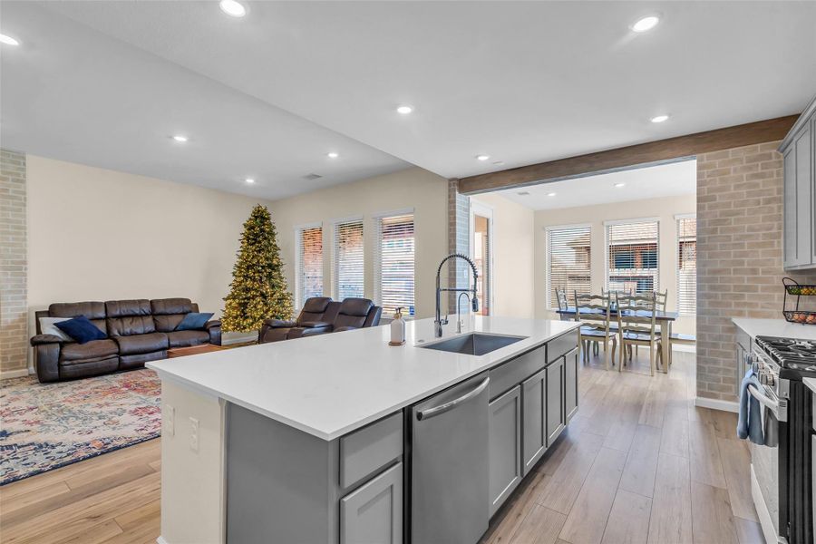 Furnished interior view inside a new home in , Baytown (Image 31).