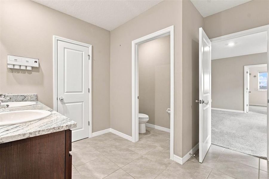 Furnished interior view inside a new home in , Wesley Chapel (Image 13).