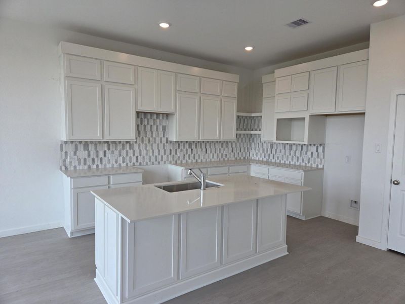 Furnished interior view inside a new home in Esperanza: Avante Collection, Richmond (Image 13). Furnished interior view inside a new home in Esperanza: Avante Collection, Richmond (Image 13).