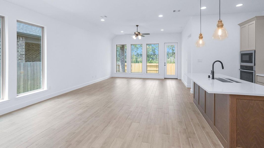 Spacious, unfurnished interior of a new home in Audubon, Magnolia (Image 13).