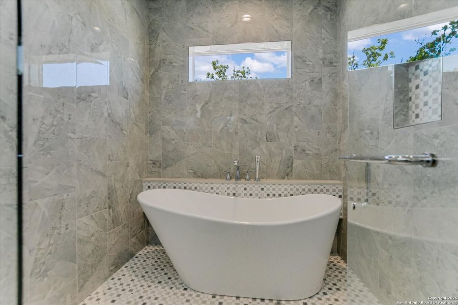 Image 42 of a home in .