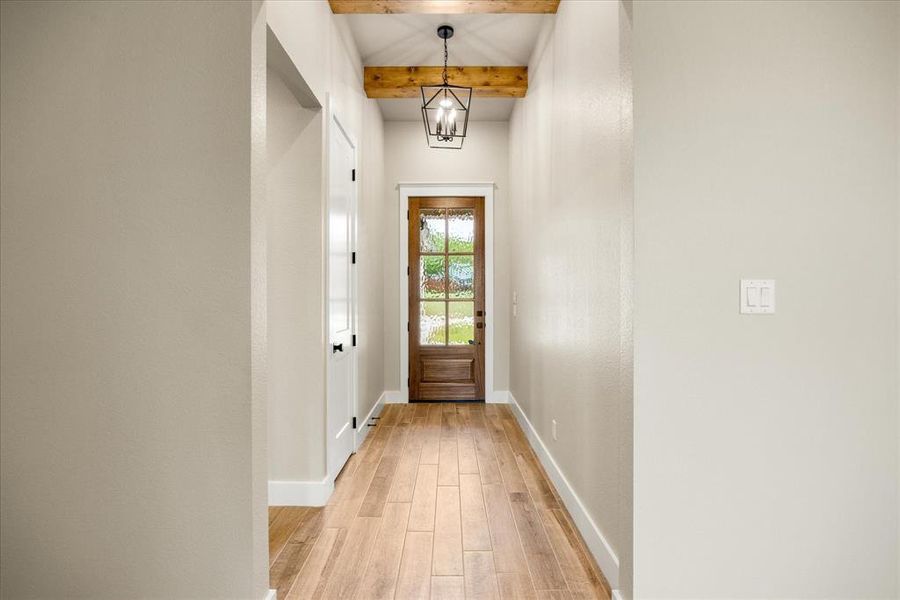 Spacious, unfurnished interior of a new home in , Granbury (Image 13). Spacious, unfurnished interior of a new home in , Granbury (Image 13).