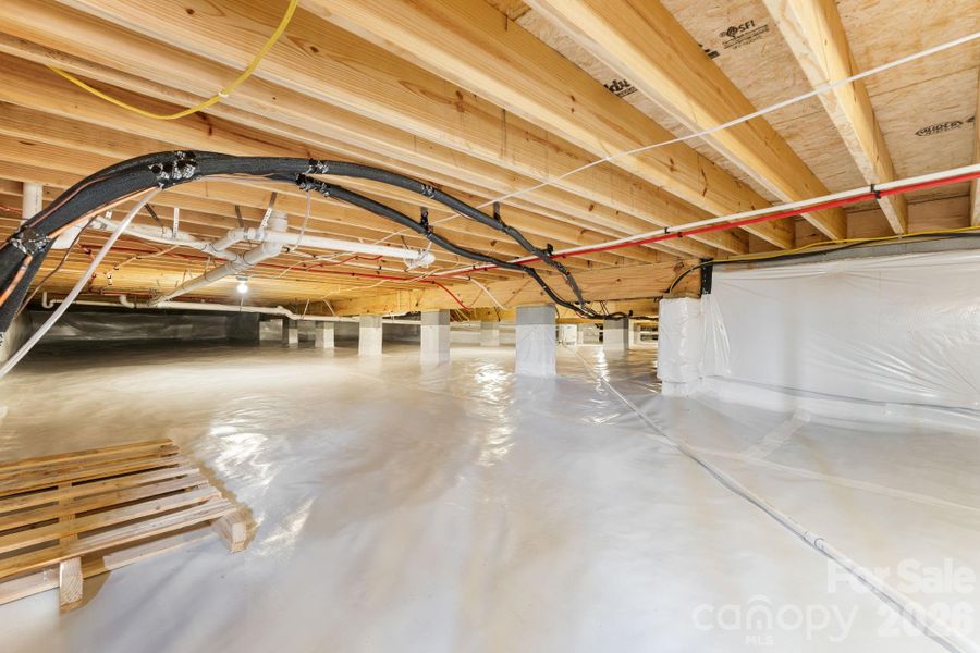 Encapsulated crawl space