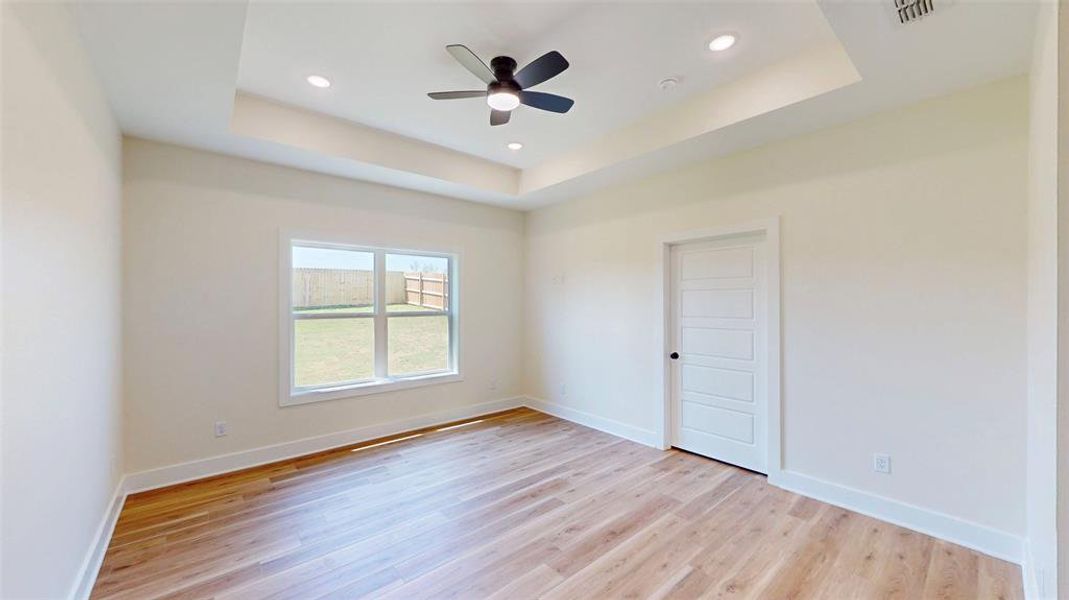 Spacious, unfurnished interior of a new home in , Bullard (Image 24).