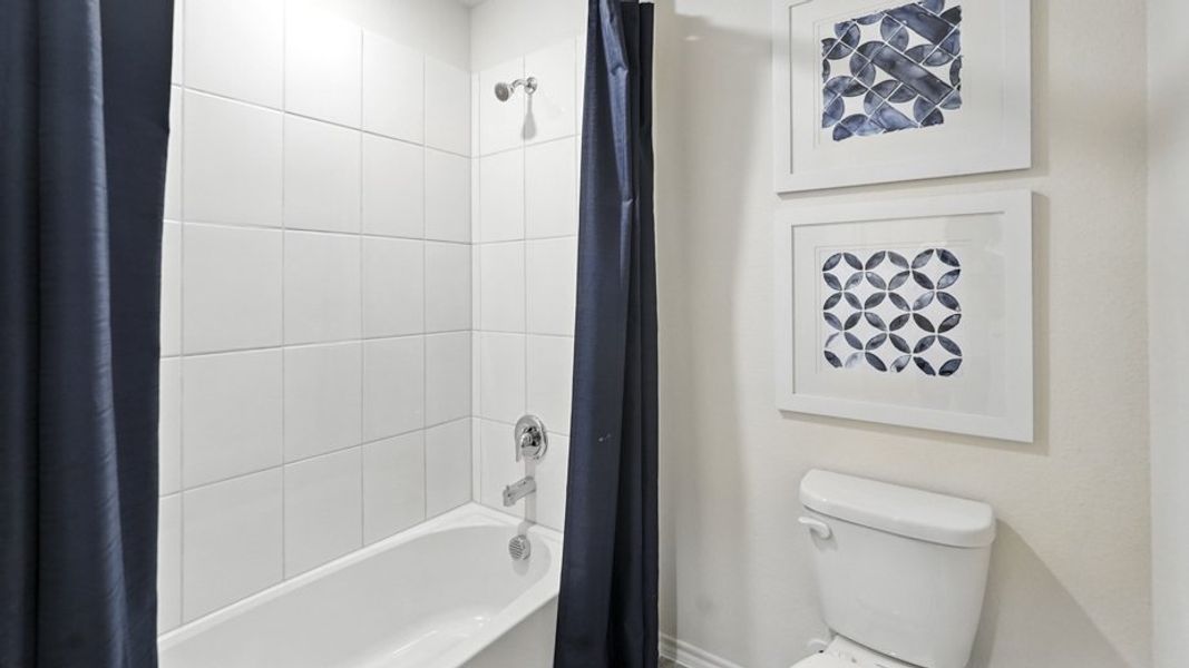 Furnished interior view inside a new home in Northspur, Terrell (Image 14).