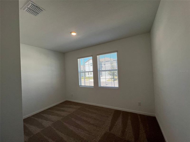 Spacious, unfurnished interior of a new home in , Davenport (Image 10).