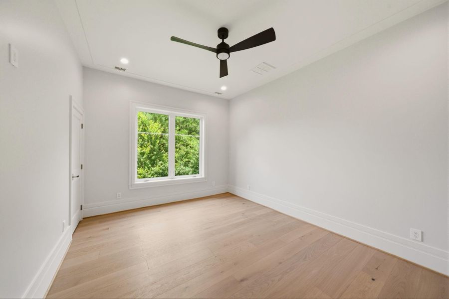 Spacious, unfurnished interior of a new home in , Houston (Image 20).